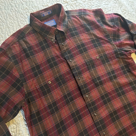 Beautiful Pendleton double pocket button-down shirt ; cranberry mauve Clean 👔 - Picture 8 of 9